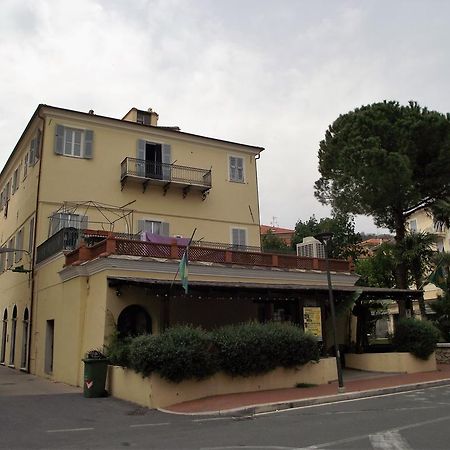 Apartamento Casa Azzurro Pervinca by Holiday World Finale Ligure Exterior foto